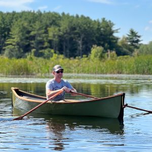 Solo recreational rowing boat